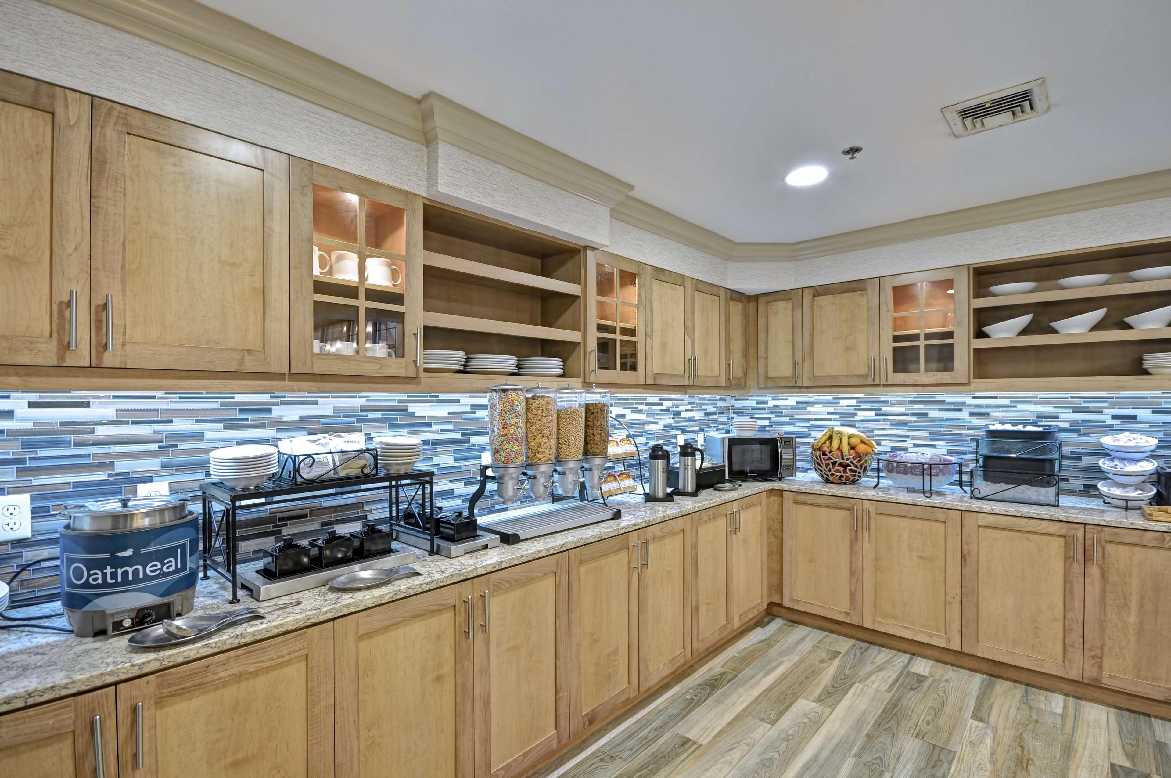 Homewood Suites By Hilton Boston - Пийбоди Екстериор снимка