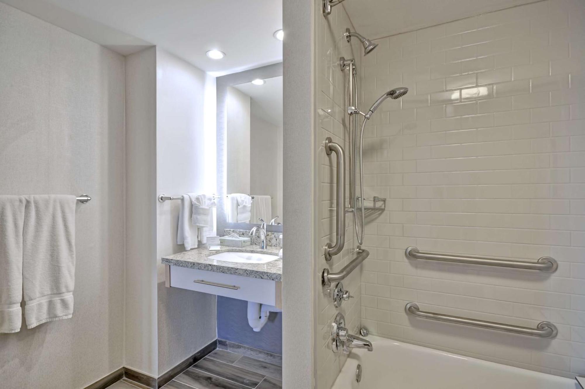 Homewood Suites By Hilton Boston - Пийбоди Екстериор снимка