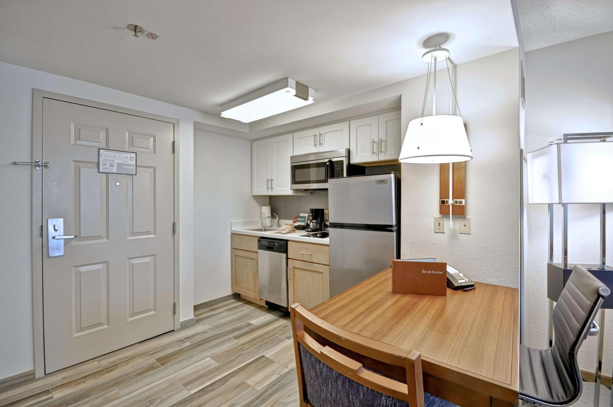 Homewood Suites By Hilton Boston - Пийбоди Екстериор снимка